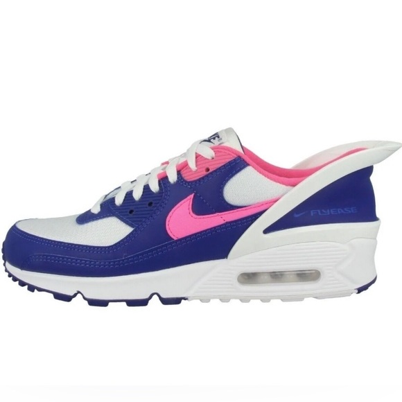 Nike Shoes - NWT Nike Airmax 90 flyease womens 7.5